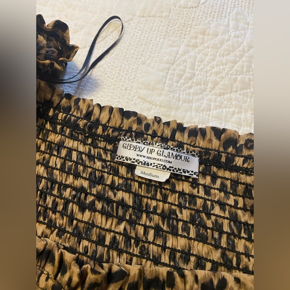 Mini dress from Giddy Up Glamour, it’s a size M, it’s a leopard print - Picture 2 of 4